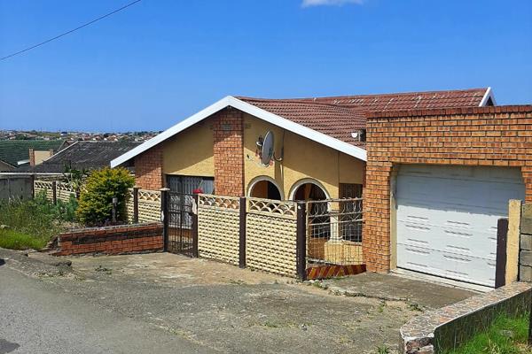 Family Home On The taxi Main Road 

6 Bedroom House For Sale in Mdantsane 

3 Bedroom main house Plus 3 Outside Flat!!! 

Here is ...