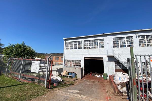 We are pleased to offer you the details of the subject property listed in New Germany, Durban.

Property Specifications:

- 1000m2 ...