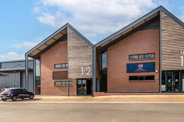 Premium offices, showrooms and warehousing to let at Riversands Outlet Park

•	Located ...