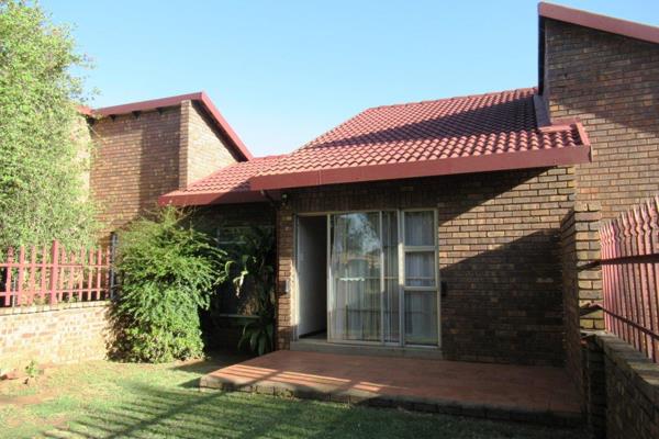 2 Bedroom townhouse for sale - well priced at R625 000.00

Good area of Bronkhorstspruit. Walking distance from all shops and ...