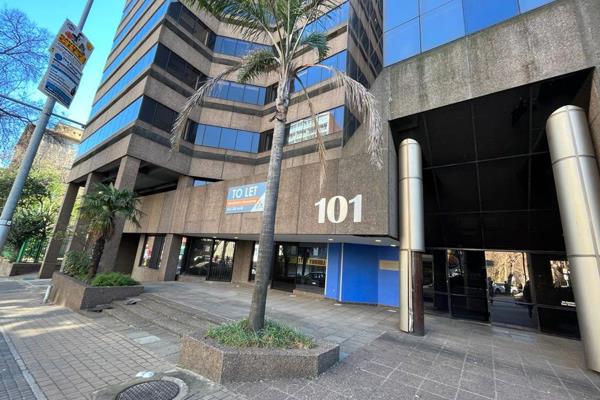 101 de Korte Street is located in the heart of Braamfontein with great exposure.  This ...