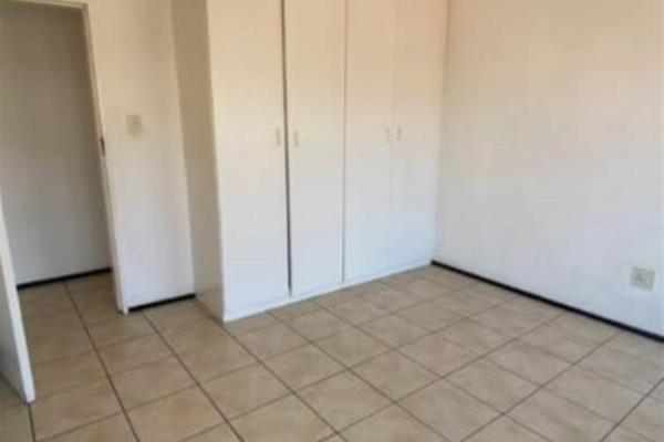 2 Bedroom apartment for rent in Brakpan Central in a secure complex .
Experience the comfort of this two-bedroom apartment featuring ...