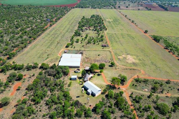 This 137-ha farmland is 10 km from Cullinan with 5 bedroom house and have plenty to offer....Come make an offer...

A well-kept farm ...