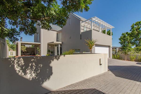 ON SHOW
Sunday, 13 October
14:00 - 16:00
Viewings by appointment only!

This lovely ...