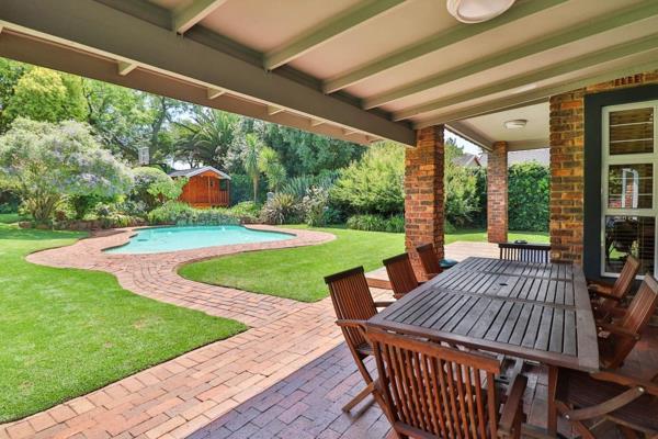 Welcome to tranquility in the heart of Alphen Park! 
Nestled within the secure embrace ...