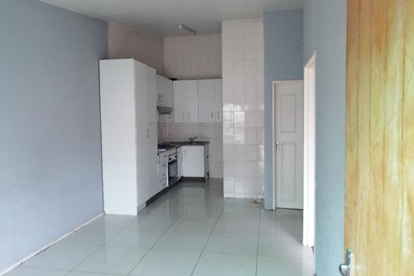 Ridgeway 2Bed, 1Bath, Flat, Prepaid electricity for rent. 
Rent: R 5,500. Deposit: R 5,500.  Excluding: PREPAID ELECTRICITY ONLY. ...