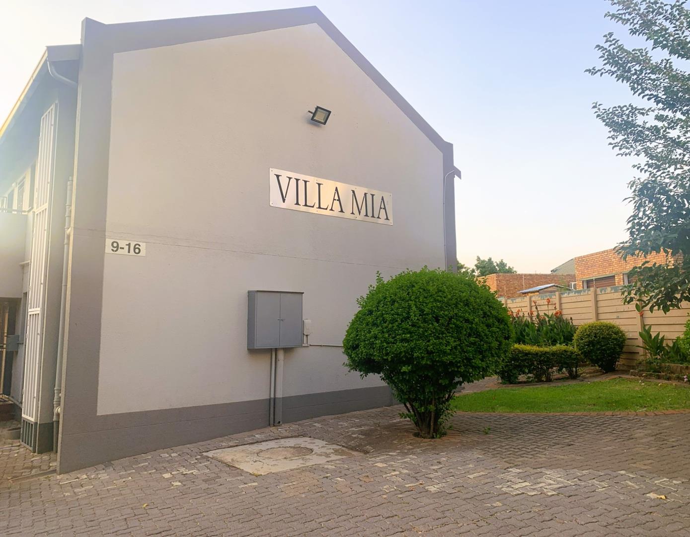 3 Bedroom Apartment / flat for sale in Die Hoewes 48 Villa Cresent