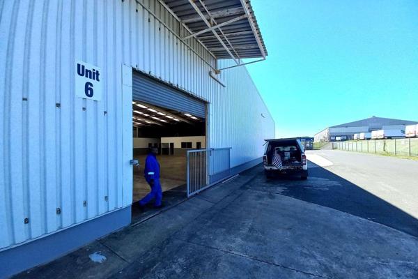 Large, neat warehouse available with close access to the harbour. 
The unit offers 3 ...