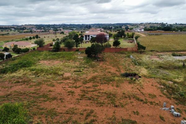 Beautiful vacant plot in Rietvlei viewing country estate for sale
If you love the country or farm style life Rietvlei is the place to ...