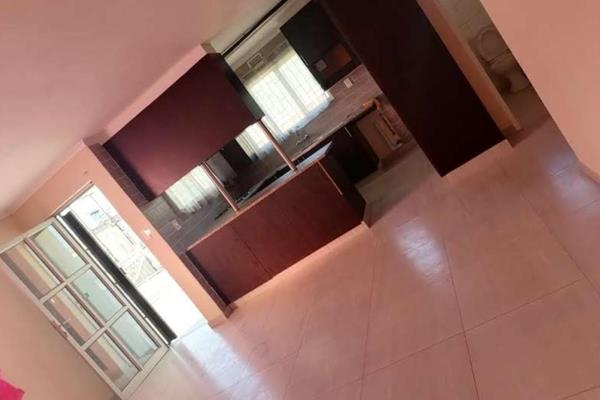 Spacious Well maintained and Neat,Newly Renovated   3 bedroom Free standing house for Rent in  Dawncrest. 
3 large bedrooms,Fully ...