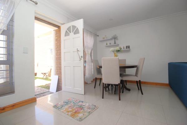 Welcome to your dream coastal home! This immaculate 3 bedroom property, currently operating as a successful Airbnb destination, offers ...