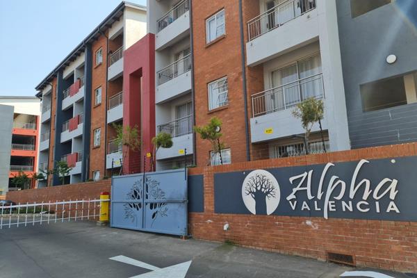 A neat one bedroom apartment available to rent in Alpha Valencia Complex, available 1 April 2025

The complex is in Die Hoewes with ...