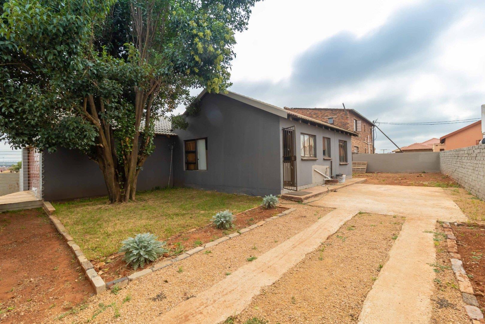 3 Bedroom House for sale in Leachville P24114158258