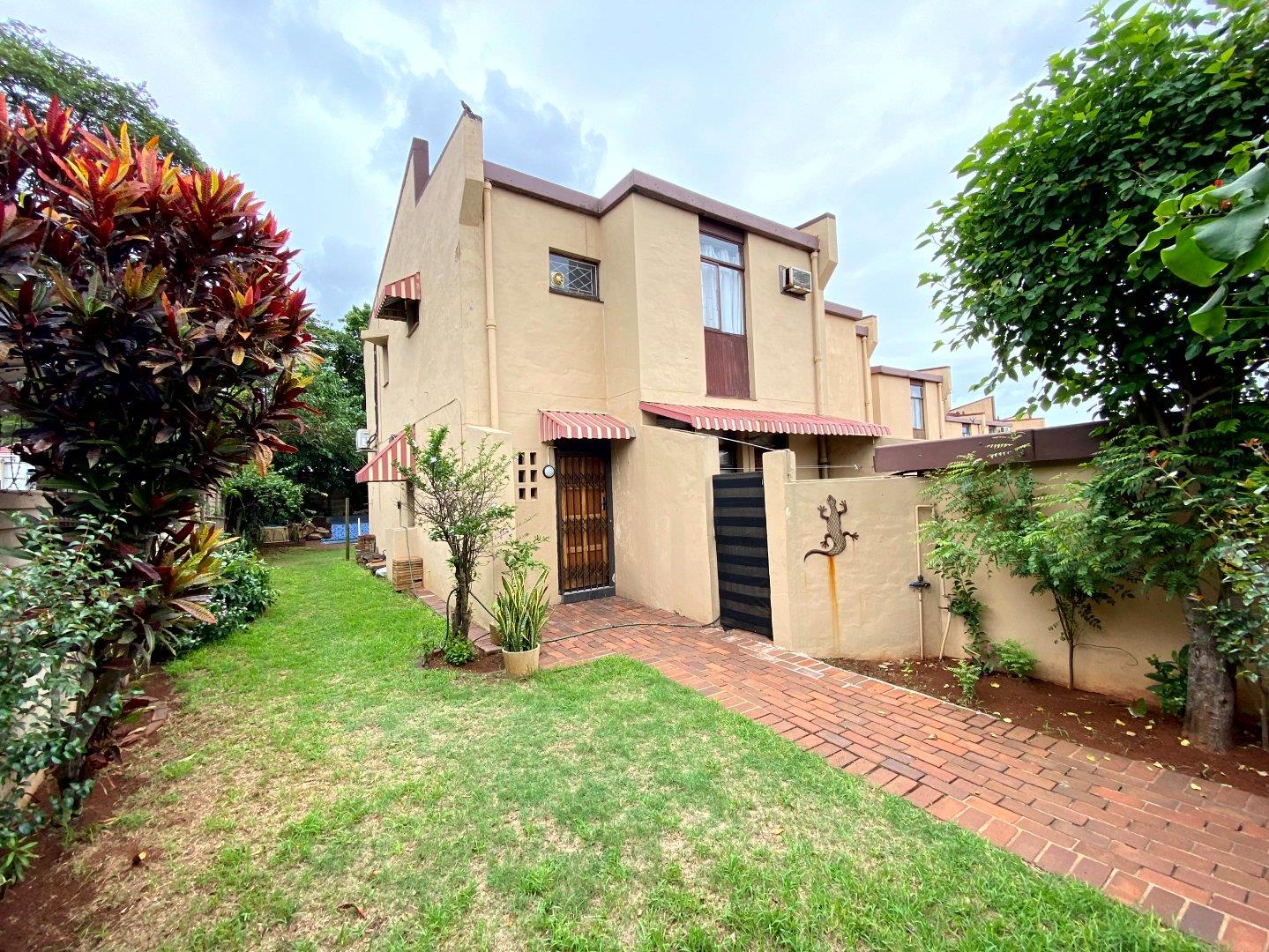 Montclair, Durban Property Townhouses for sale in Montclair, Durban