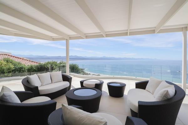 Spectacular Views, Millionaire&#39;s Feel: Luxury Living in the &quot;Perfect ...