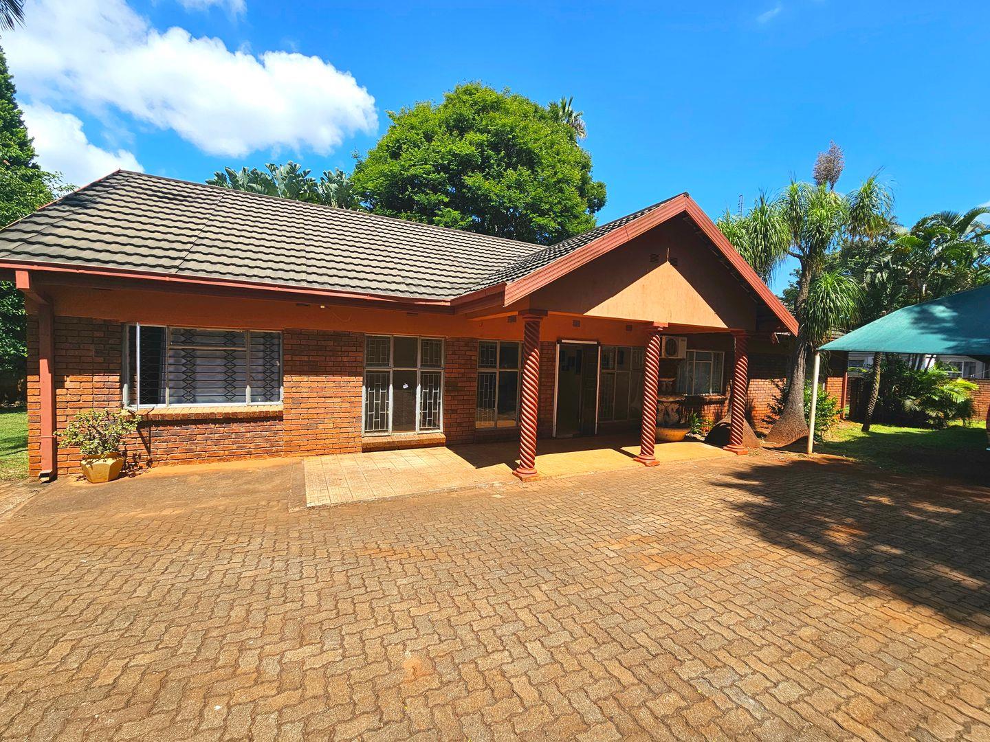 4 Bedroom House for sale in Louis Trichardt - P24-114164064