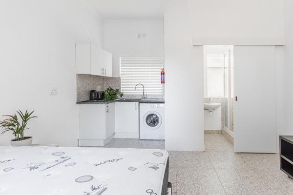 STUDENT &amp; YOUNG PROFESSIONAL ACCOMMODATION:

Light, Bright, Spacious, Newly ...