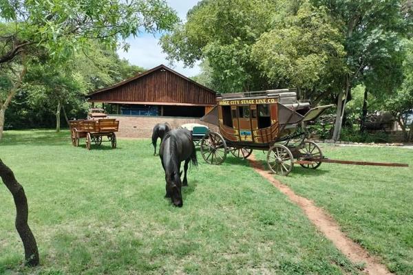 The farm consists of a beautiful 21Ha on the Northern slopes of the Magalies mountain. ...