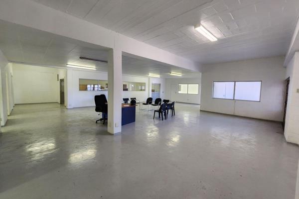 This 332m2 OFFICE SPACE TO RENT is Located in the heart of Kraaifontein in a secure ...