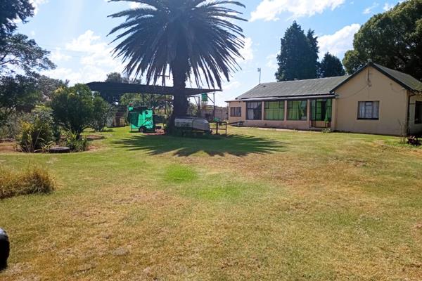 This well situated smallholding is just 6km out of Bronkhorstspruit.
There is four ...