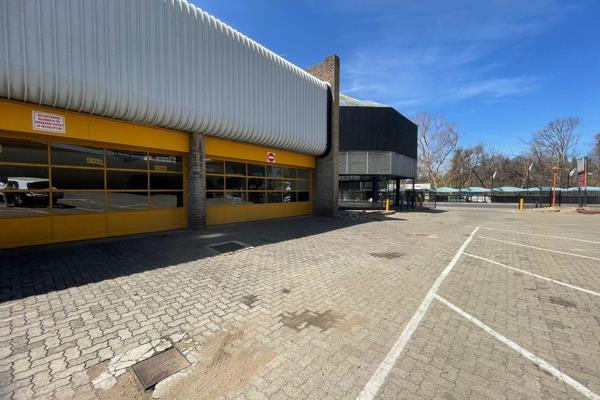 Warehouse/Workshop with frontage onto Bram Fischer Drive in Kensington B, opposite St ...