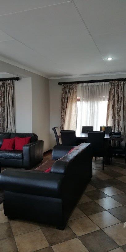 Listing number: P24-114173768, Image number: 3