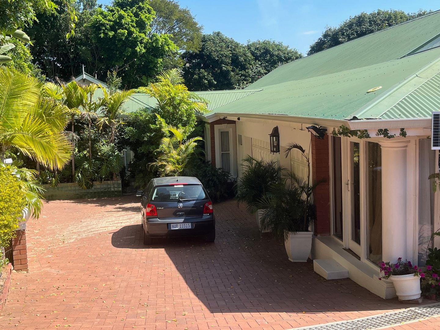 4 Bedroom House for sale in Mount Edgecombe - P24-114179498