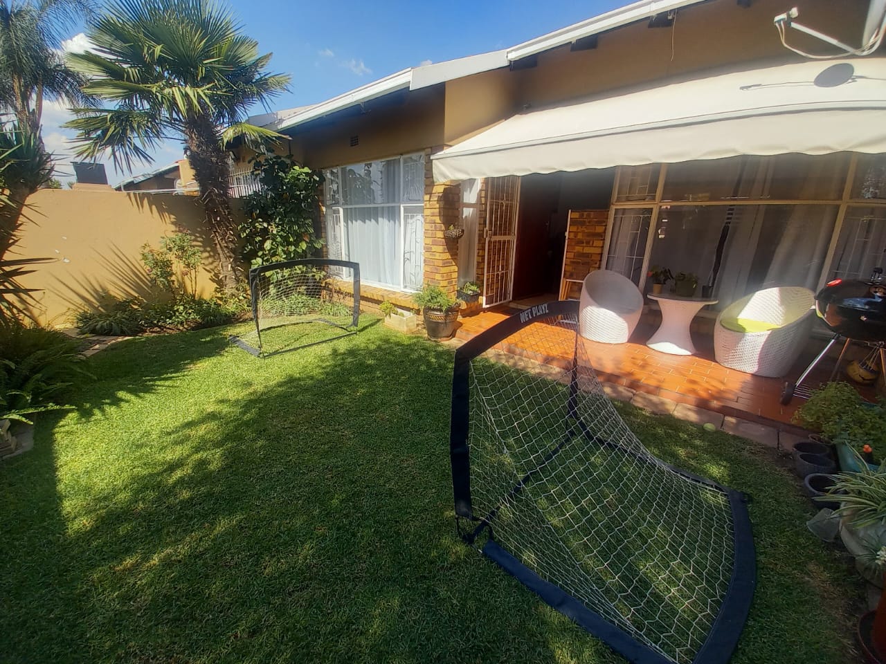 2 Bedroom House for sale in Sunward Park - P24-114181005