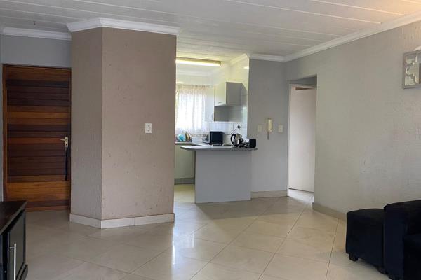 Owner Asking R590,000

Would Consider best offers from R550 000

Welcome to Petra Nera Complex - 2 bedroom Apartment  located on ...