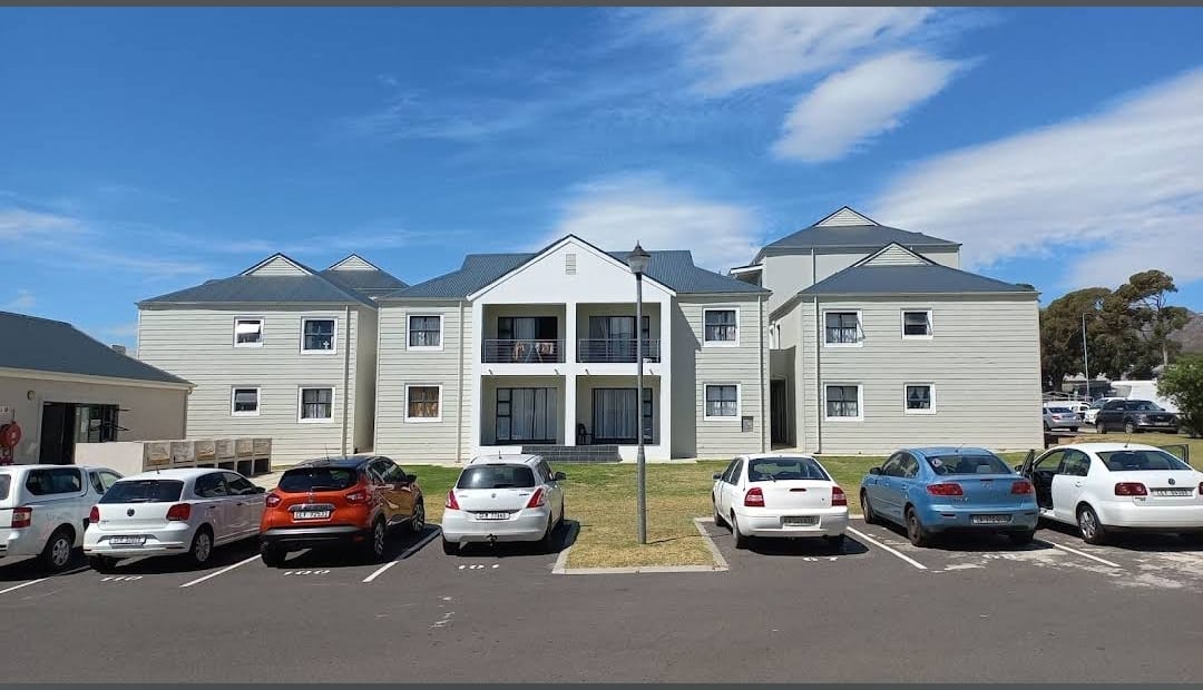 2 Bedroom Apartment / flat for sale in Gordons Bay Central 125