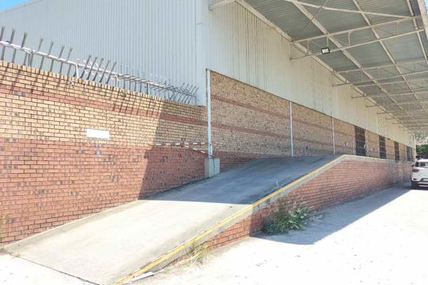 Are you a blue chip company, who is interested in growing your business in Nelspruit?
This 3000m&#178; building has approximately 10% ...