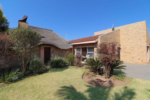 Live The Life You Deserve in this beautifully presented home, located close to Spar &amp; good schools.
The face-brick finish on the ...