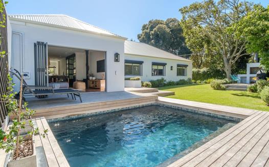 5 Bedroom House for sale in Rondebosch