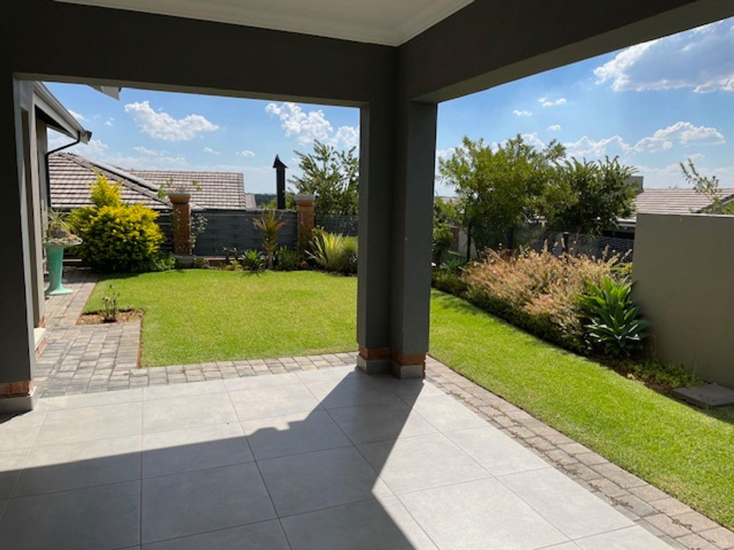 3 Bedroom House for sale in Waterkloof Ridge 123124 Waterkloof Marina