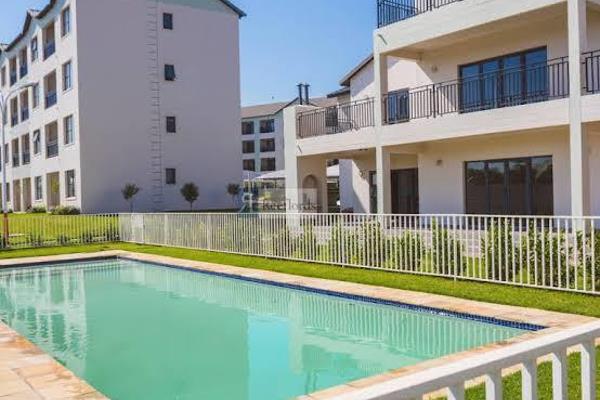 Modern top floor apartment.

2bedroom 1bathroom Apartment in a new and developing area

This lovely modern apartment in a central ...