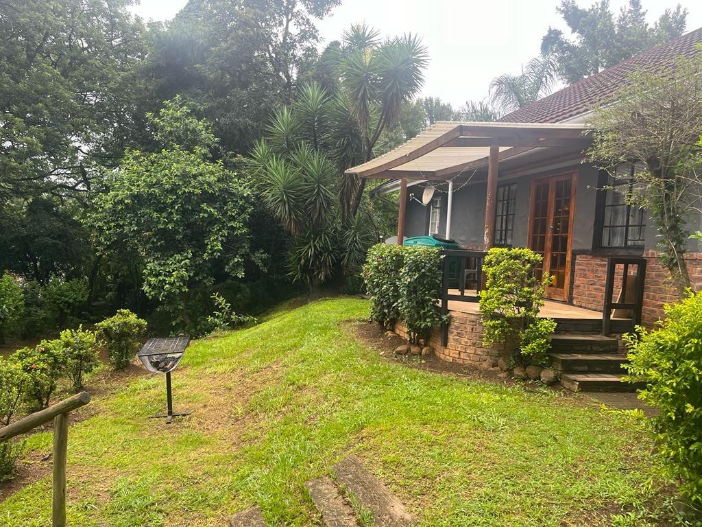 2 Bedroom House for sale in Blackridge P24114185049