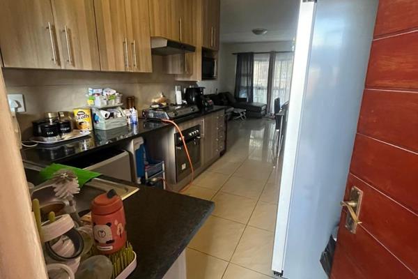 Situated in Brentwood Park
New Development
Stunning new unit tiled 
2 Bedrooms
1 ...