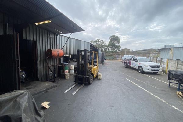 We are pleased to offer you the details of the industrial warehouse to let  in New Germany, Durban.
  
Property Specifications:

- ...