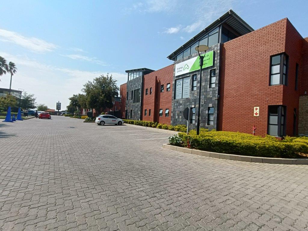 Commercial property to rent in Halfway Gardens - Carlswald Décor Centre ...