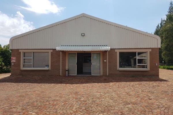 Warehouse to let in Langenhoven, Park Faan Ferreira Laan

Warehouse consist ...