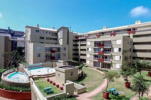 Beautiful 2 Bedroom with 1 full bathroom (shower, bath, toilet, basin) apartment in the heart of Umhlanga and walking distance so ...