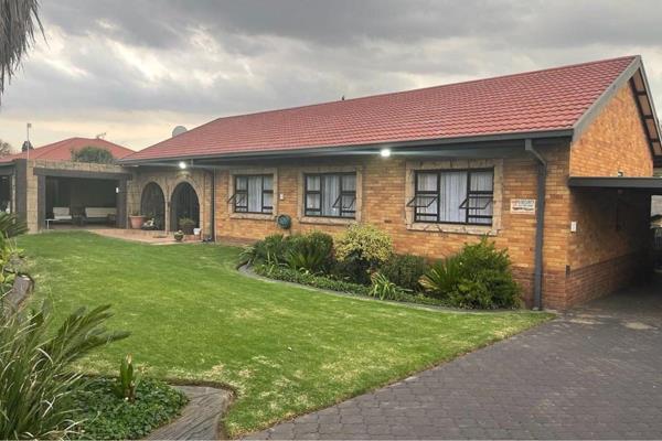 This lovely family home is situated in Kriel town, in close proximity to schools, Kriel mall, Sasol garage and all other ...