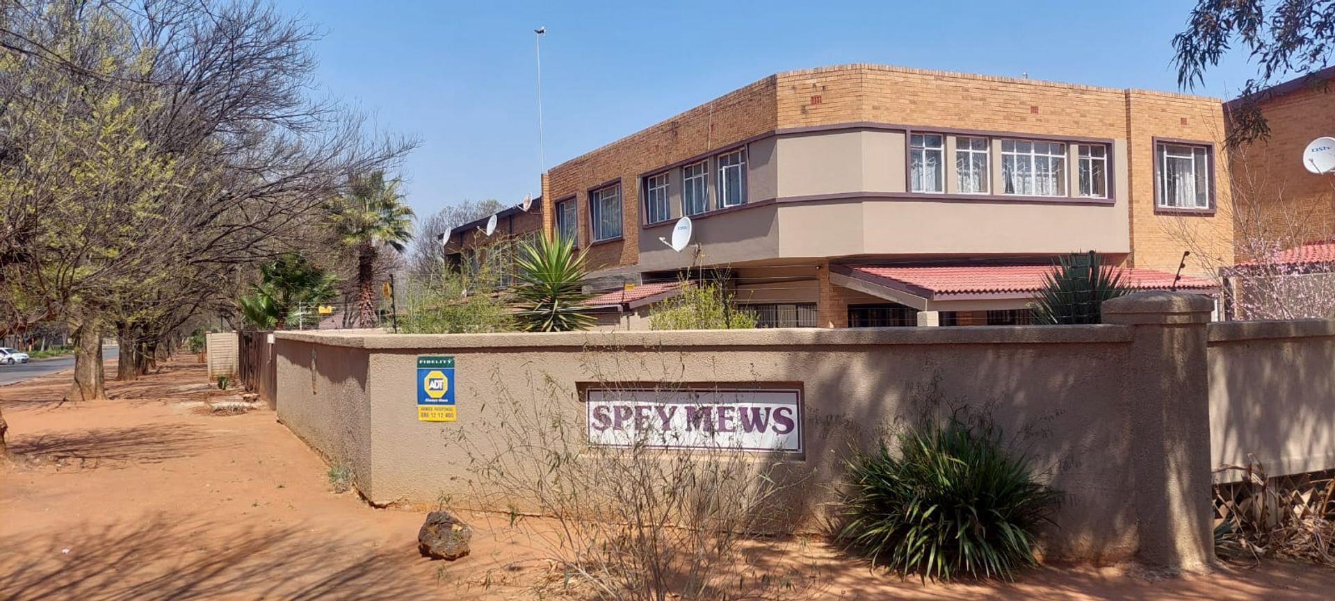 2 Bedroom Townhouse for sale in Three Rivers Proper - P24-113347911