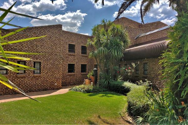 There is no doubt that this property is exceptionally well priced and is located in a green area of Bronkhorstspruit near the Golf ...