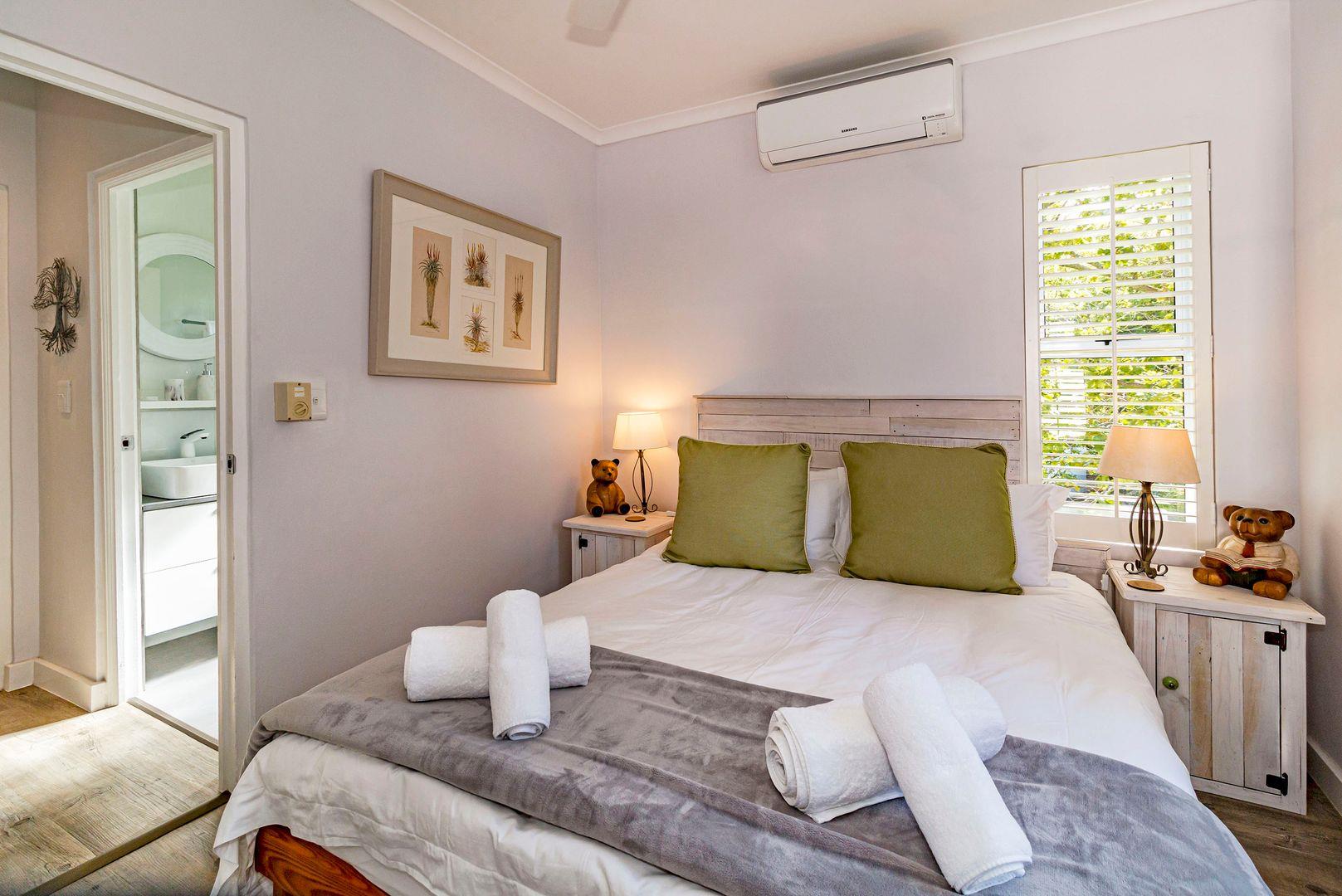 Photo of 2 Bedroom Apartment / flat to rent in Erinvale Golf Estate