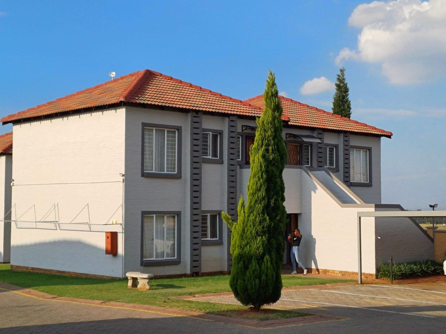 2 Bedroom Apartment / flat for sale in Vaalpark P24113458598