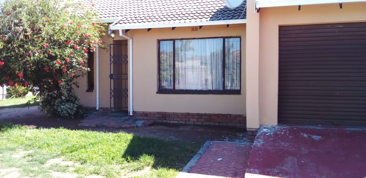 3 Bedroom House to rent in Seshego 696 Tswelopele St P24112542725