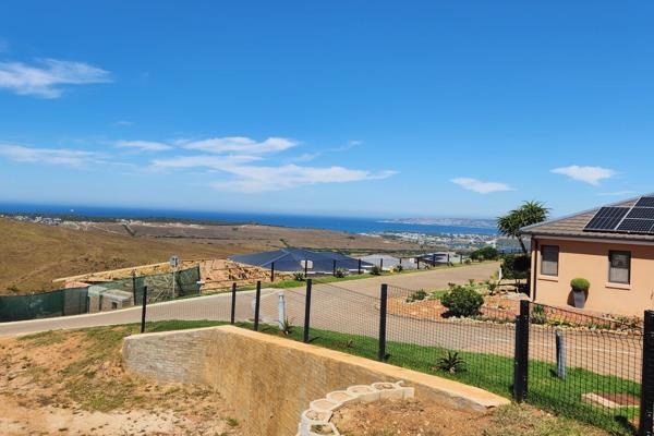 This stand of 477m&#178; situated in Monte Christo Retirement Village offers you beautiful panoramic ocean views and a surrounding with ...