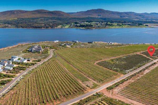 SOLE MANDATE - Situated on the luxurious Benguela Cove Wine Estate is Plot 105 – one of the last three vacant stands that will be ...