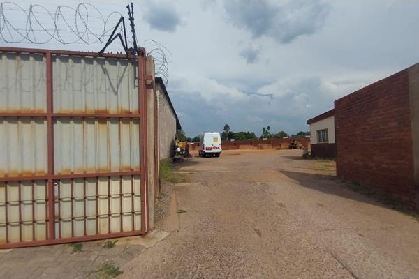 BAVIAANSPOORT ROAD | 565 WAREHOUSE FOR SALE ON A 3,263 YARD | EAST LYNNE | PRETORIA

The ...